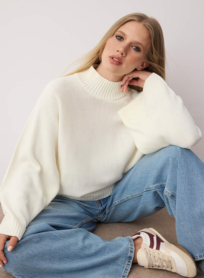 trendyol Ecru Wide Fit Spanish Sleeve Knitwear Sweater - Image 1