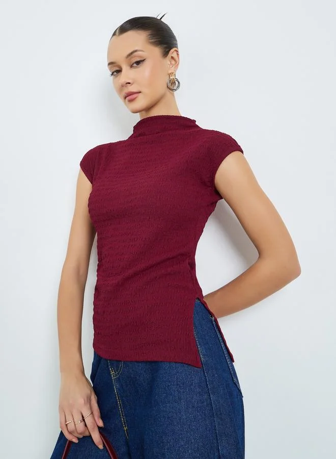 Styli Burgundy Textured Knit Sleeveless Top