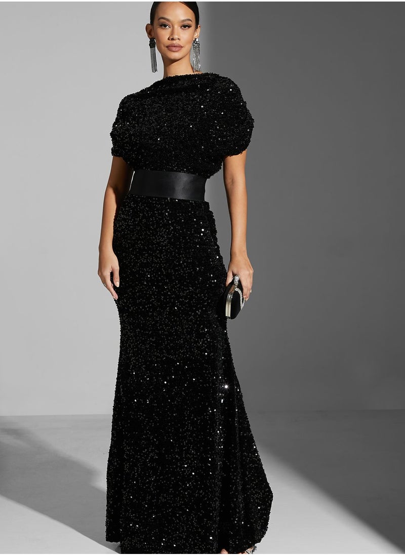 Namshi x Zena Louay Sequinned Gown  - Image 5