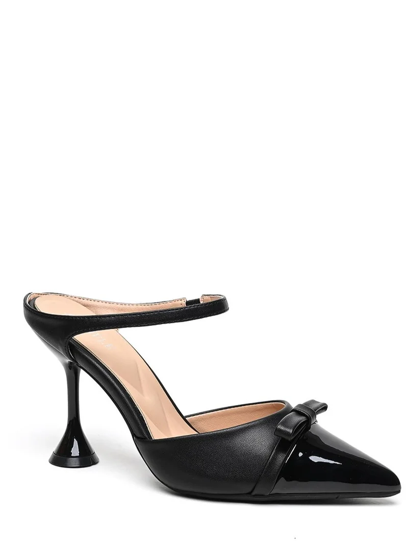 Cuple Two-toned high-heeled pointed shoe