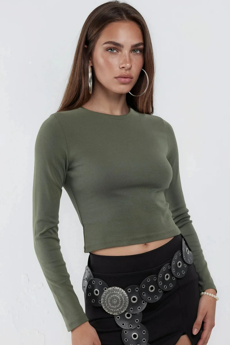 BUSEM Slim Fit Long Sleeved Crop Top with Crew Neck