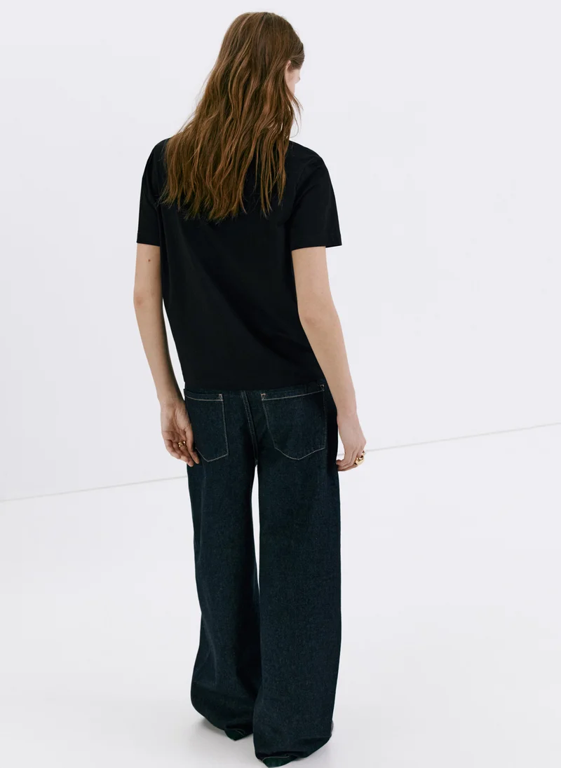 مانجو V-Neck Cotton T-Shirt
