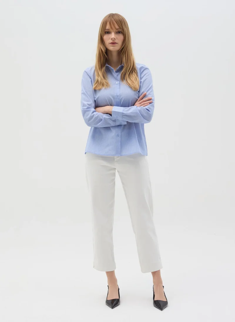 او في اس Blue-Striped White