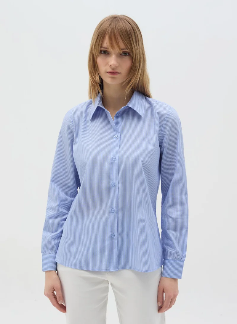 او في اس Blue-Striped White
