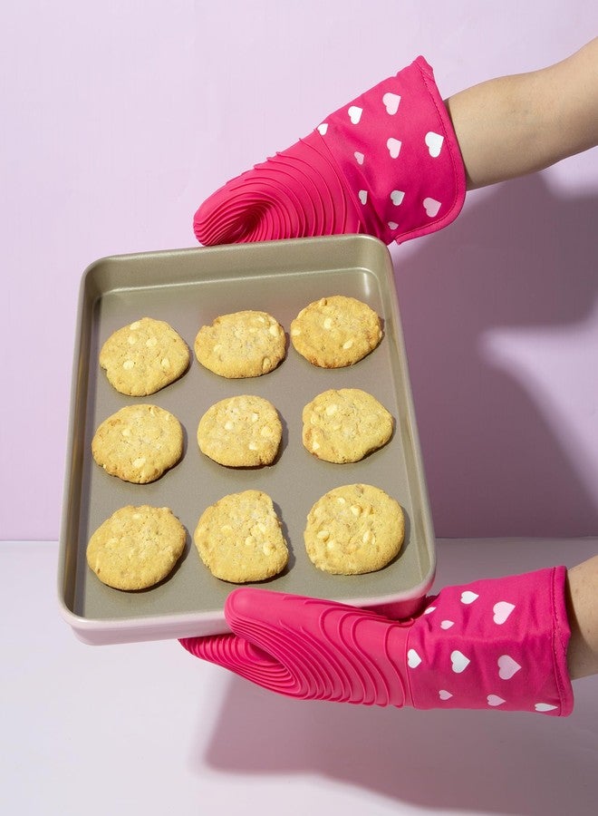 Paris Hilton Oven Mitt Set with Heart Design, Heat Resistant Pot Holders Featuring Non-Slip Textured Silicone Grips, 2-Piece Set, Pink - Image 3