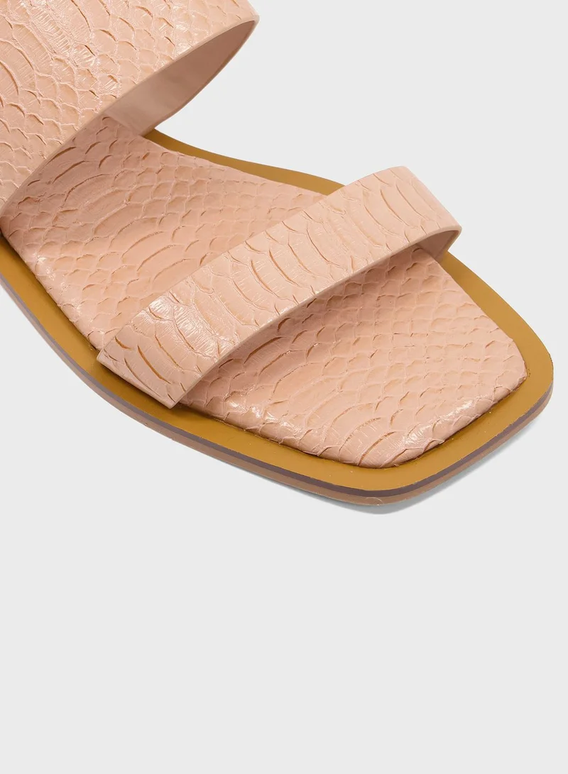 ديون لندن Luana Flat Sandals