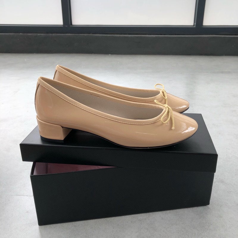 French Retro Patent Leather Little Red Shoes Niche Repetto Round Toe Ballet Shoes Flats Bow Pumps - Image 1