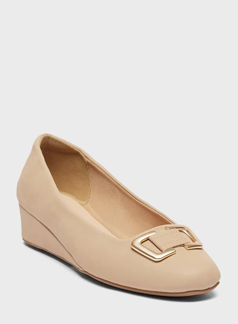 Le Confort Low Heel Pumps