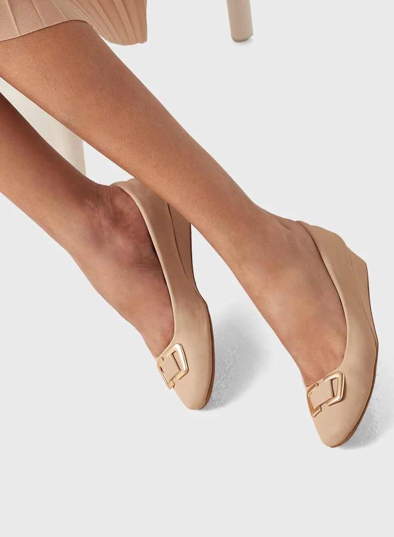 Le Confort Low Heel Pumps