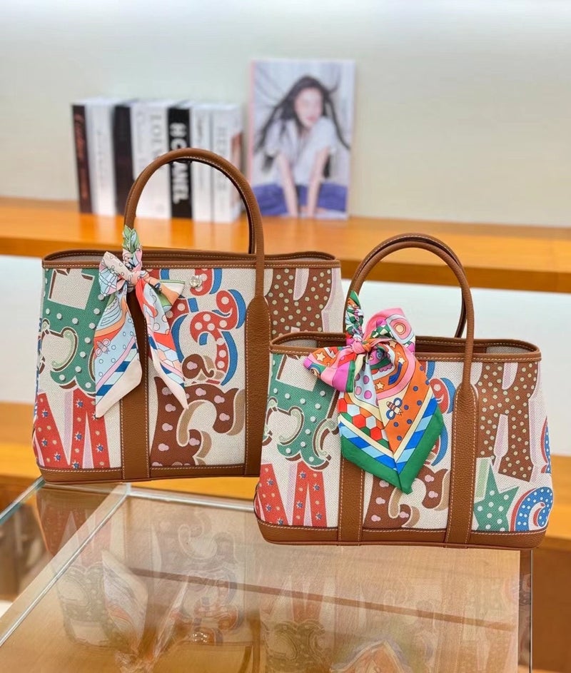 Handmade Cowhide Canvas Contrast Color Explosions Garden Bag Sale New Artistic Graffiti Shoulder Handbag For Women - Image 1