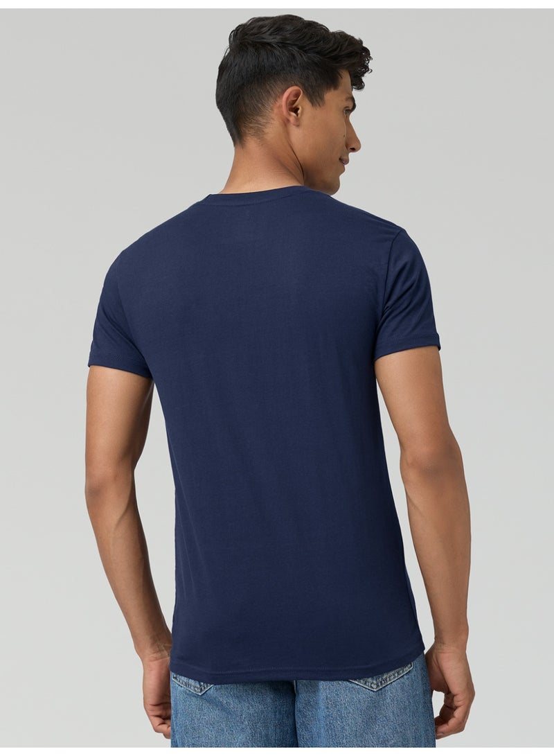 اكس واي اكس اكس تي شيرت رجالي من القطن بقصّة عادية ورقبة دائرية من XYXX - Image 2