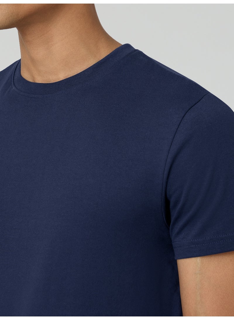 اكس واي اكس اكس تي شيرت رجالي من القطن بقصّة عادية ورقبة دائرية من XYXX - Image 5