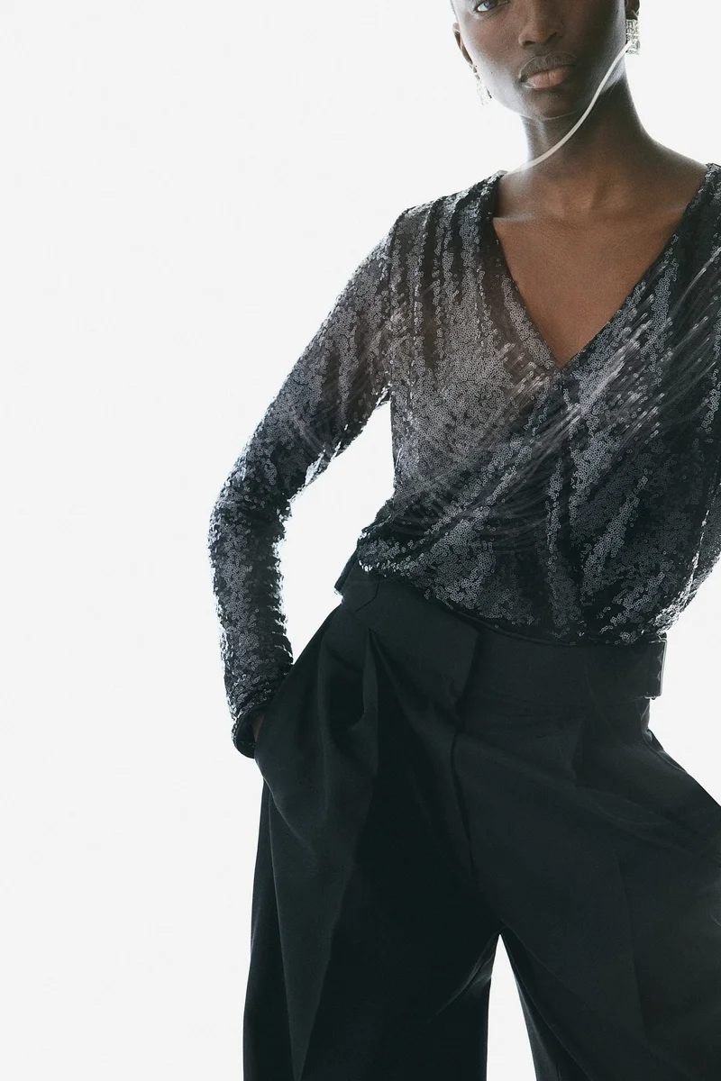 اتش اند ام Sequined Body