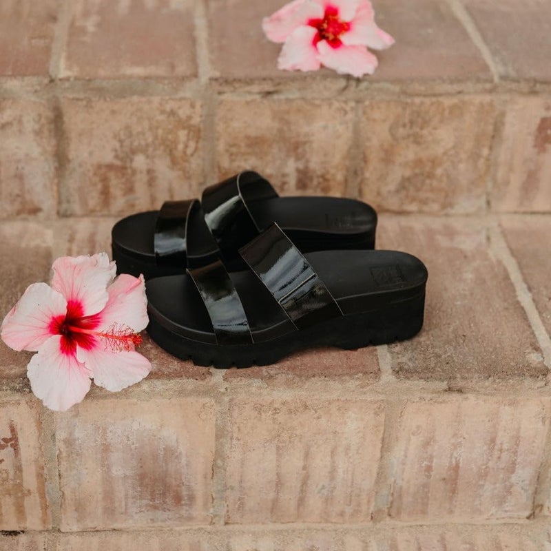 Reef Cushion Vista Higher Womens Platform Fashion Sandal, Arch Support, Ultra Soft Cushion Footbed, Black Patent, 11 - Image 2