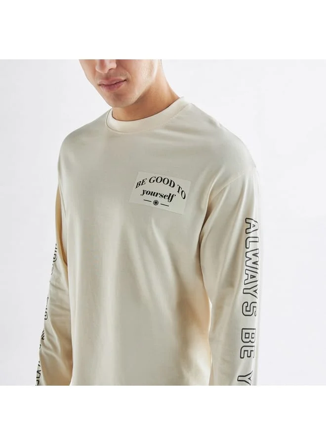 Splash FAV Slogan Print T-shirt with Crew Neck and Long Sleeves