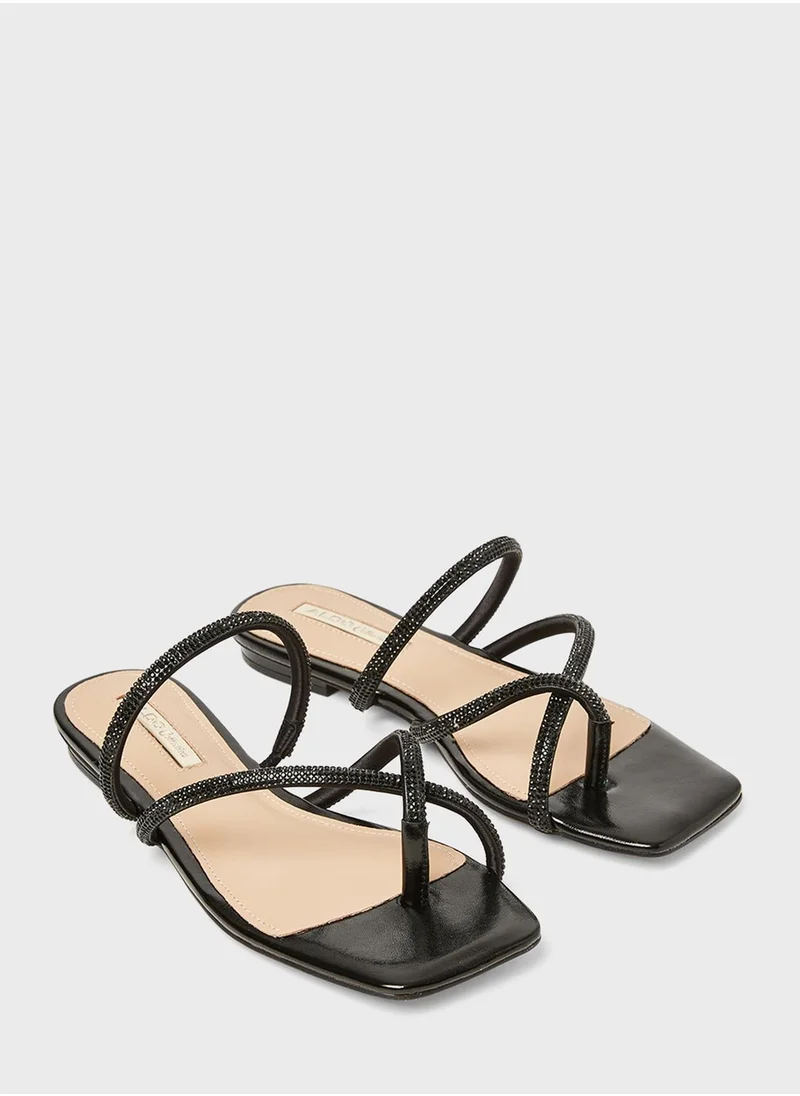 الدو Acilithiel Flat Sandals