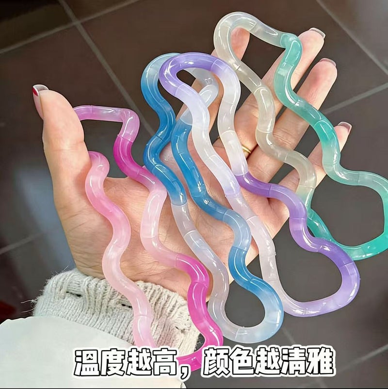 Thermochromic Fidget String Toy - Image 3