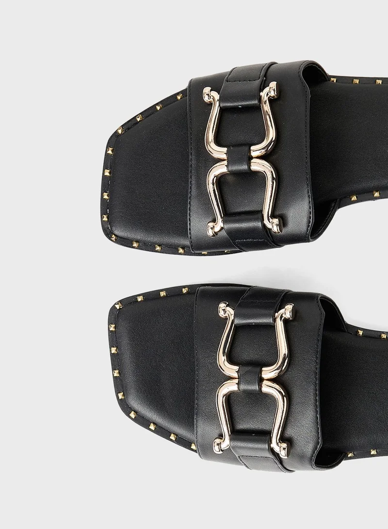 STEVE MADDEN Trefoil Flat Sandals
