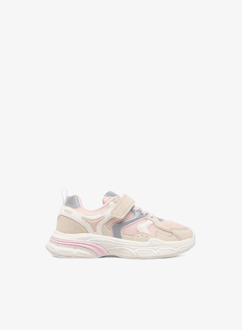 ليتل ميسي حذاء رياضي بناتي بألواح وإغلاق بشريط لاصق