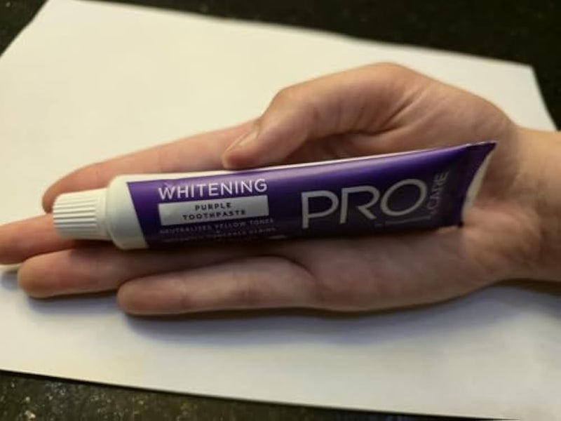 Pro Whitening Purple Toothpaste, Neutralises Yellow Tones - Image 3