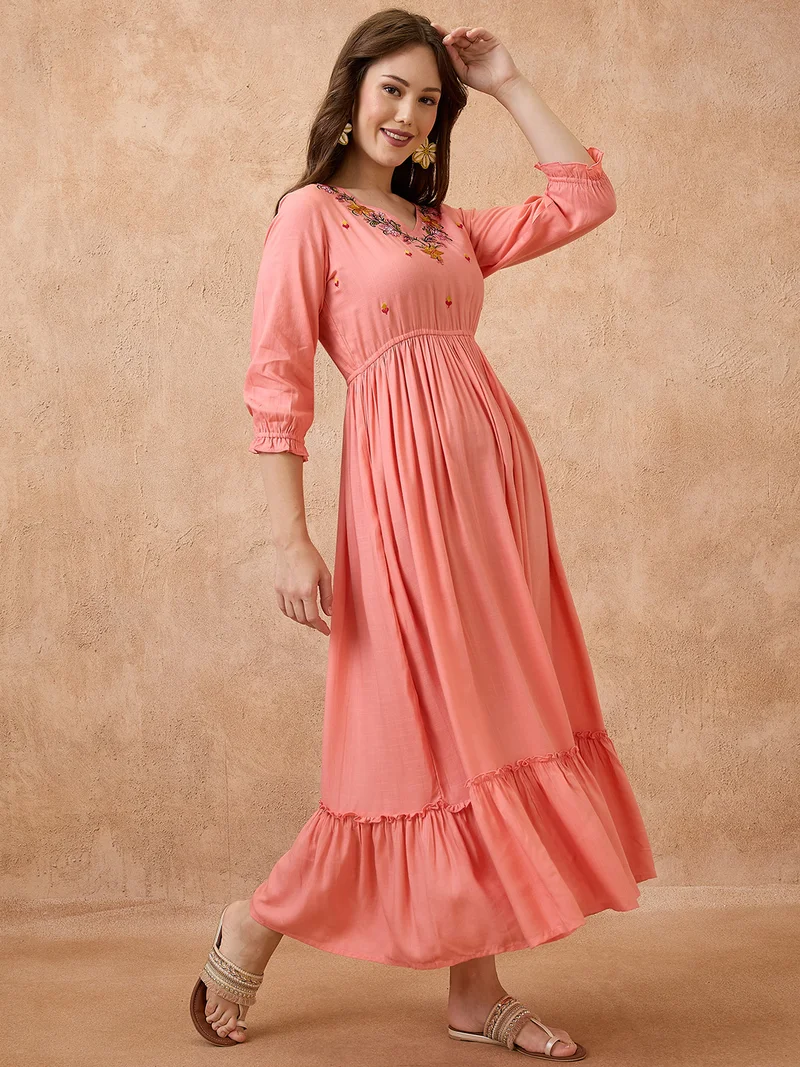 جلو باص Globus Women V-Neck Floral Embroidered Yoke Fit And Flare Tiered Maxi Fusion Dress