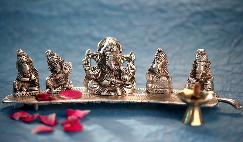 INTERNATIONAL GIFT® Silver Plated Musical Ganesh God Idol Statue Oxidized Finish with Beautiful Velvet Box Packing and with Carry Bag (8H x 28W x 6L Centimeters) - Image 4