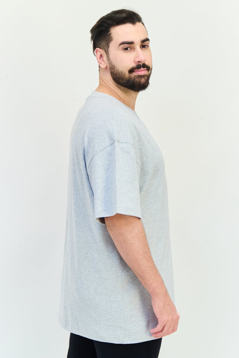 PUMA تي شيرت رجالي بأكمام قصيرة ومقاس مريح، رمادي فاتح - Image 3