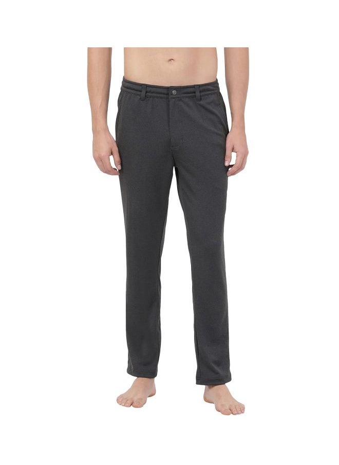 JOCKEY - بنطلون Jockey IM07 للرجال من الألياف الدقيقة بقصّة Slim Fit طوال اليوم مع جيوب جانبية وخلفية مريحة - Image 1