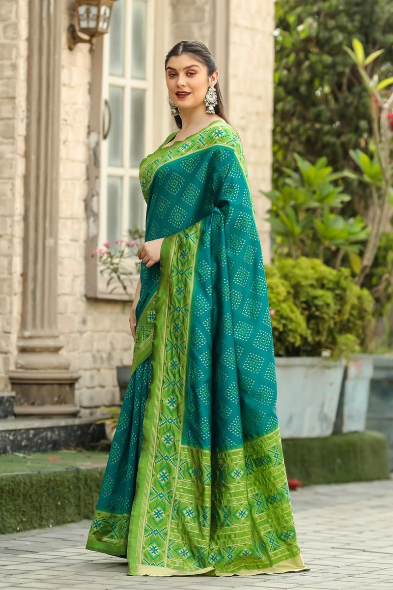Leriya Fashion Women's Kanchipuram Cotton Silk Saree (Free Size / Green) - Image 3
