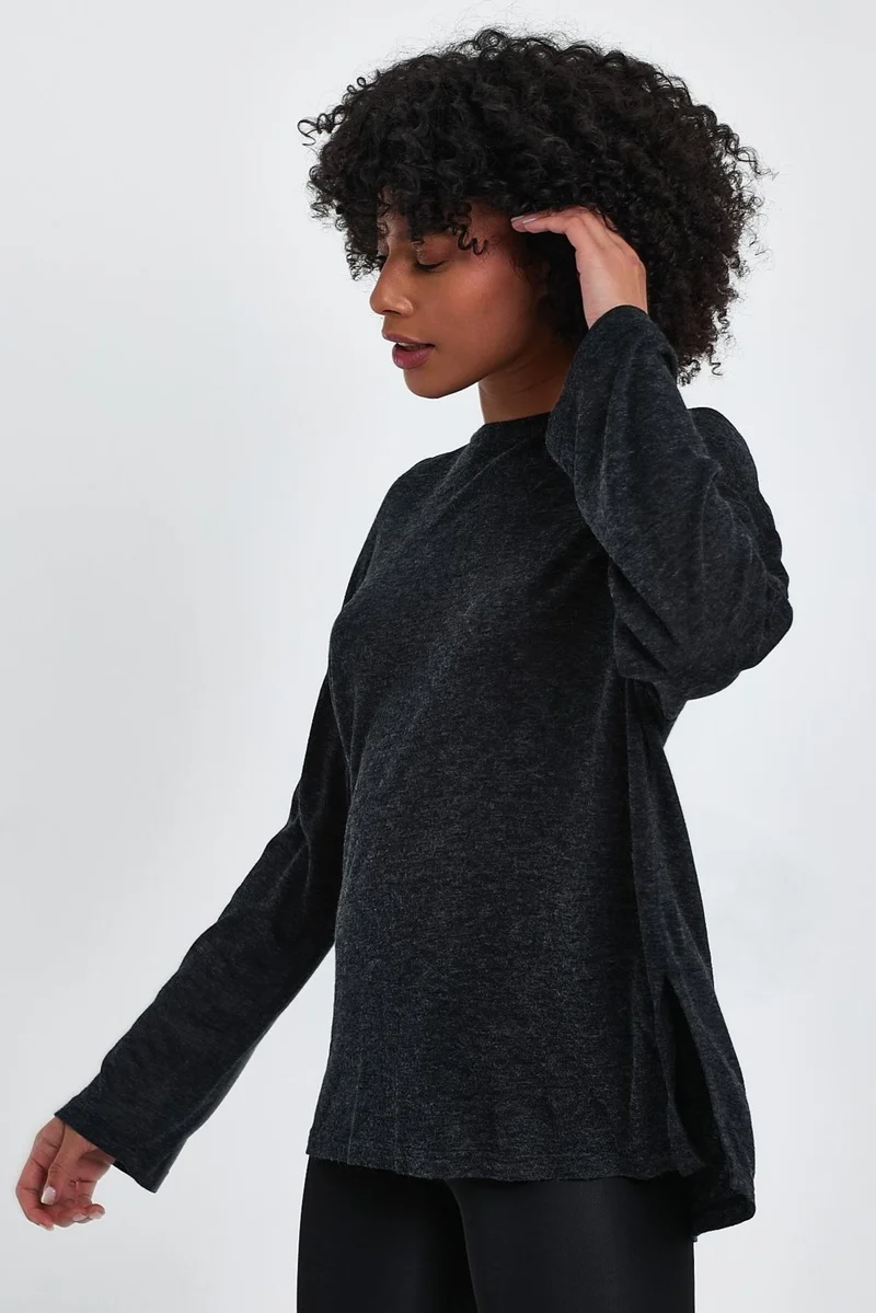 الكسندر جاردي Side Slit Thin Knit BLOUSE(B24-383)