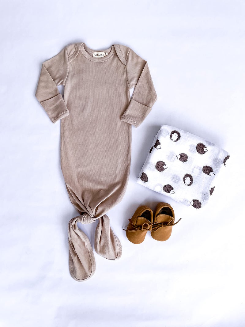 MOYA Baby Gift Box â€“ Newborn Keepsake Box for Boy and Girl, Baby Clothes, Knotted Gown and Swaddle Blanket, Baby Shower Gifts Set for Unisex in a Box and a Basket, Baby Welcome Box, Baby Registry. - Image 5