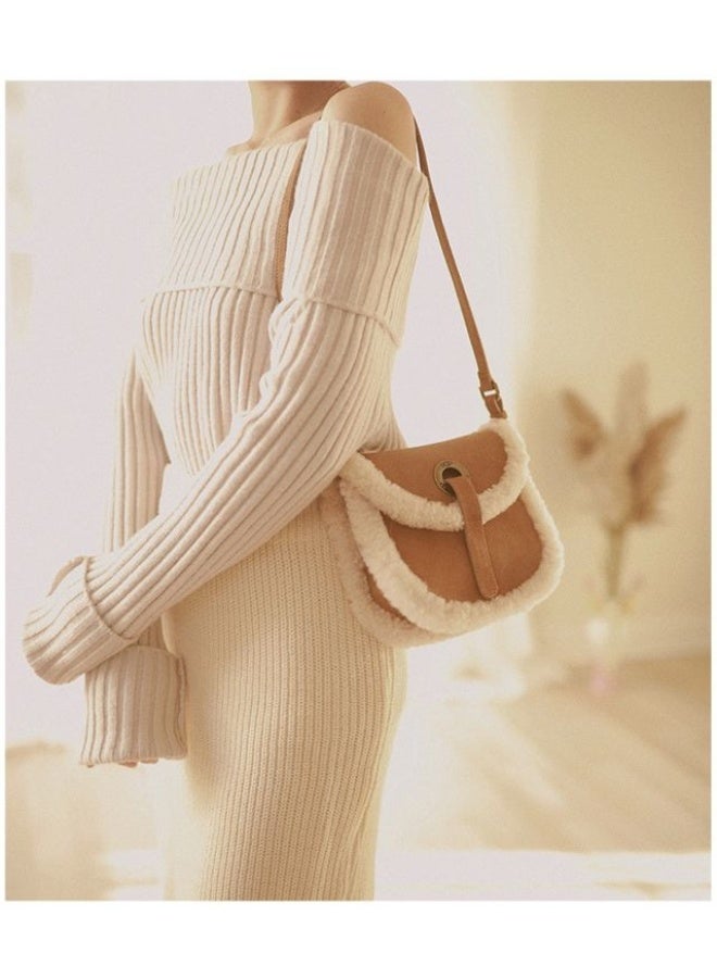 UGG Shearling Saddle Bag - Image 4