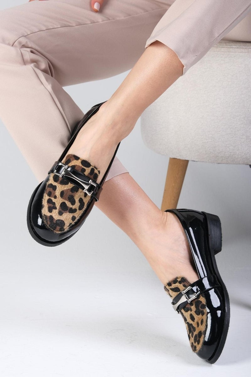 Mio Gusto Black Color Patent Leather and Leopard Pattern Women's Casual Oxford Flat Shoes  - Image 1