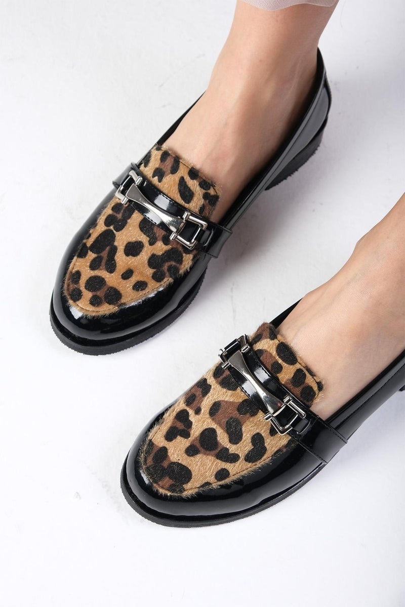 Mio Gusto Black Color Patent Leather and Leopard Pattern Women's Casual Oxford Flat Shoes  - Image 2