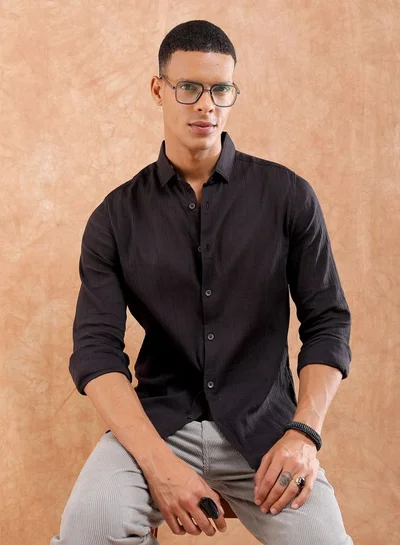شركة المرآب الهندية Men Slim Fit Solid Full Sleeves Cutaway Collar Resort Wear Shirt