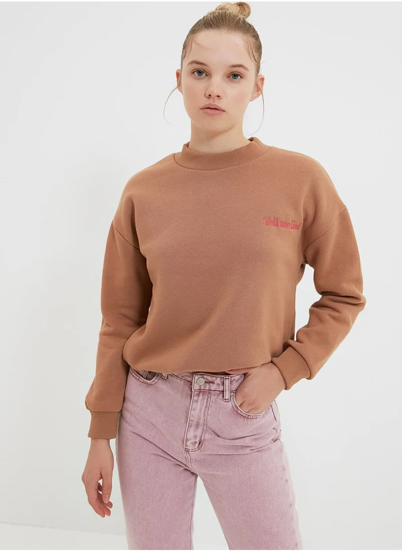 trendyol Crew Neck Knitted Sweatshirt