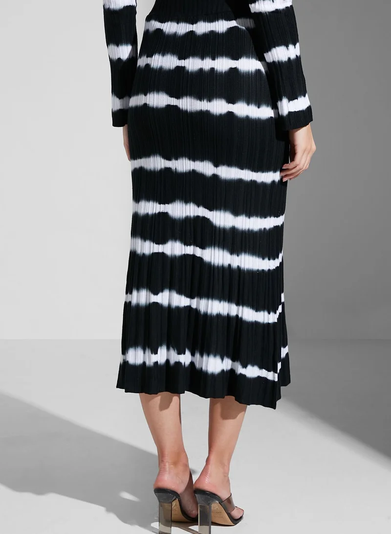 Cmeo collective Printed High Waist Skirt