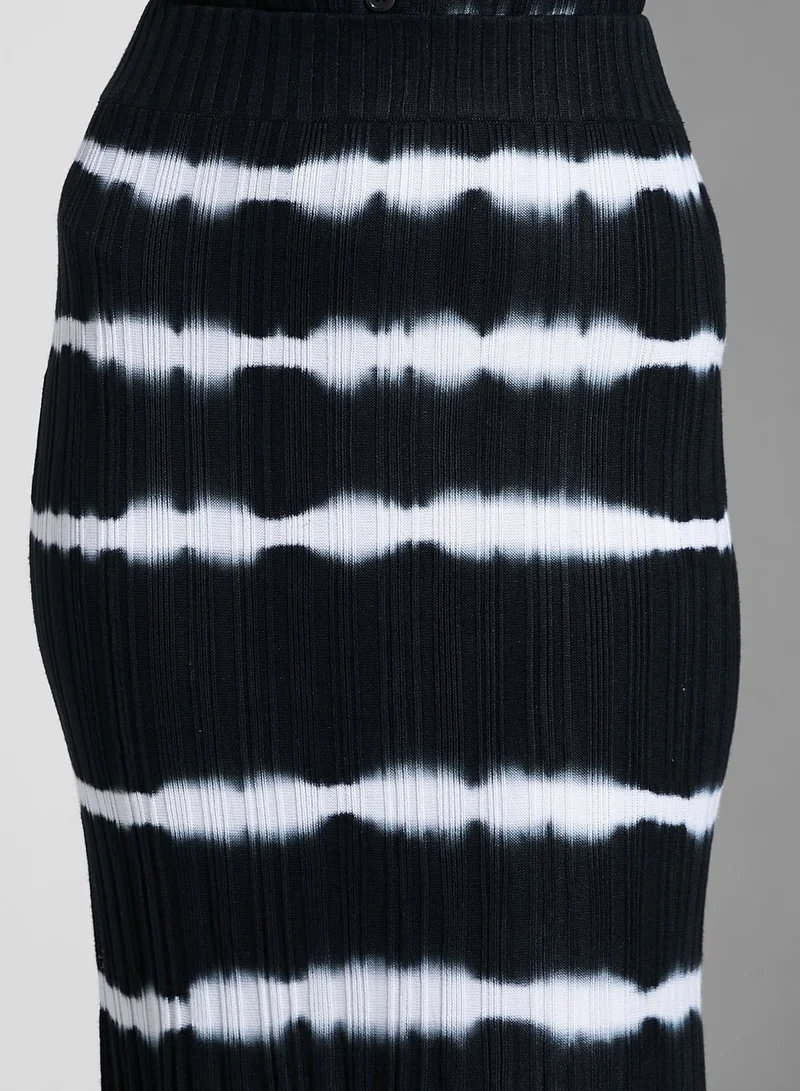 Cmeo collective Printed High Waist Skirt