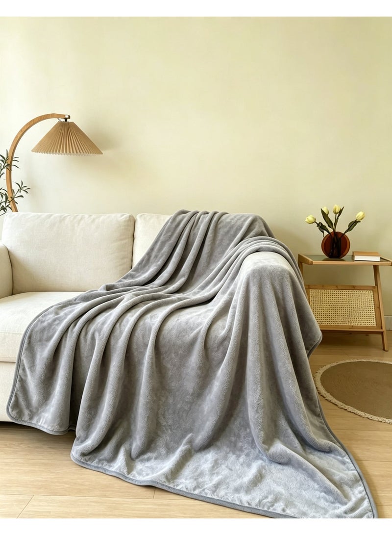 Thick Golden Mink Velvet Blanket, 100% Polyester (150 X 200 cm) — Reversible Design, Anti-Static And Pill-Resistant; Ideal For Use On The Sofa, For Naps, In The Car, And As Bedding - Image 4