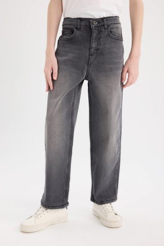 Boy Loose Fit Straight Leg Jeans - pzsku/Z1AFCE6F2E751D49A886EZ/45/1748351904/78235d64-4406-4619-b95b-b677c7fbf182