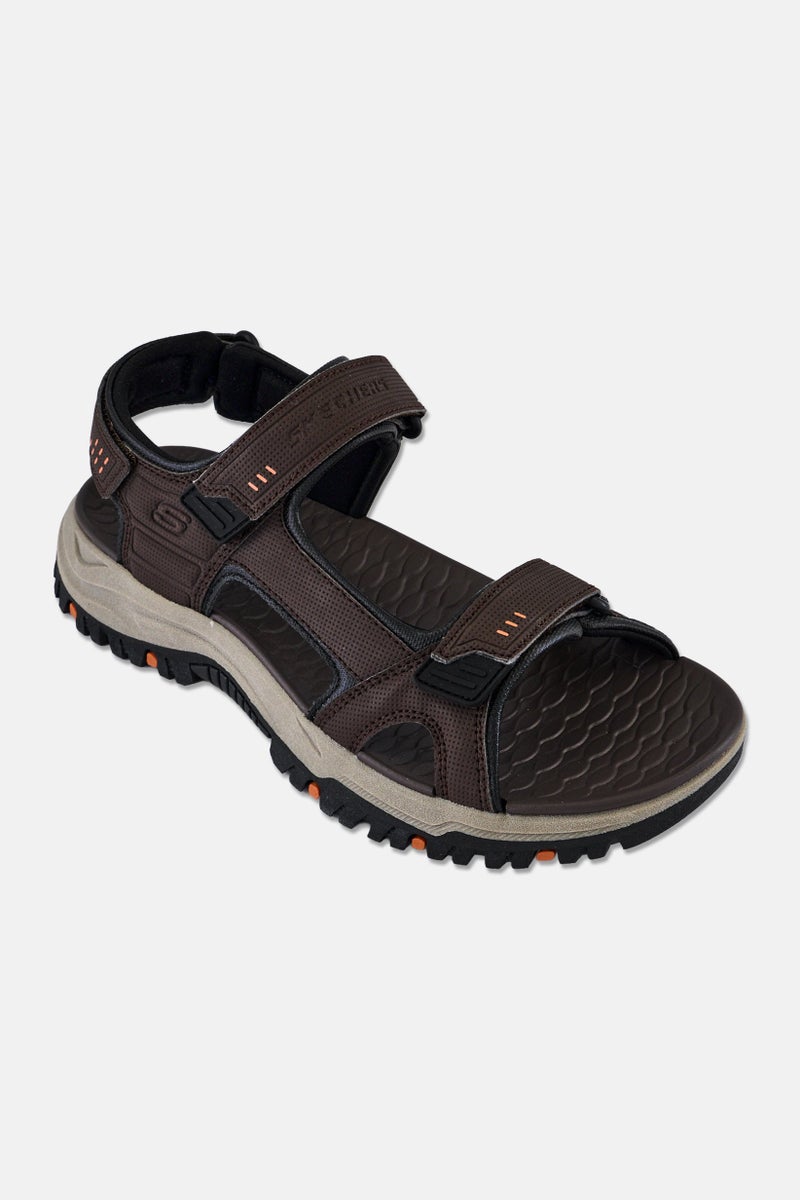 SKECHERS رجال بريويت سيبك فيلكرو كلوزشر صندل، بني داكن - Image 1