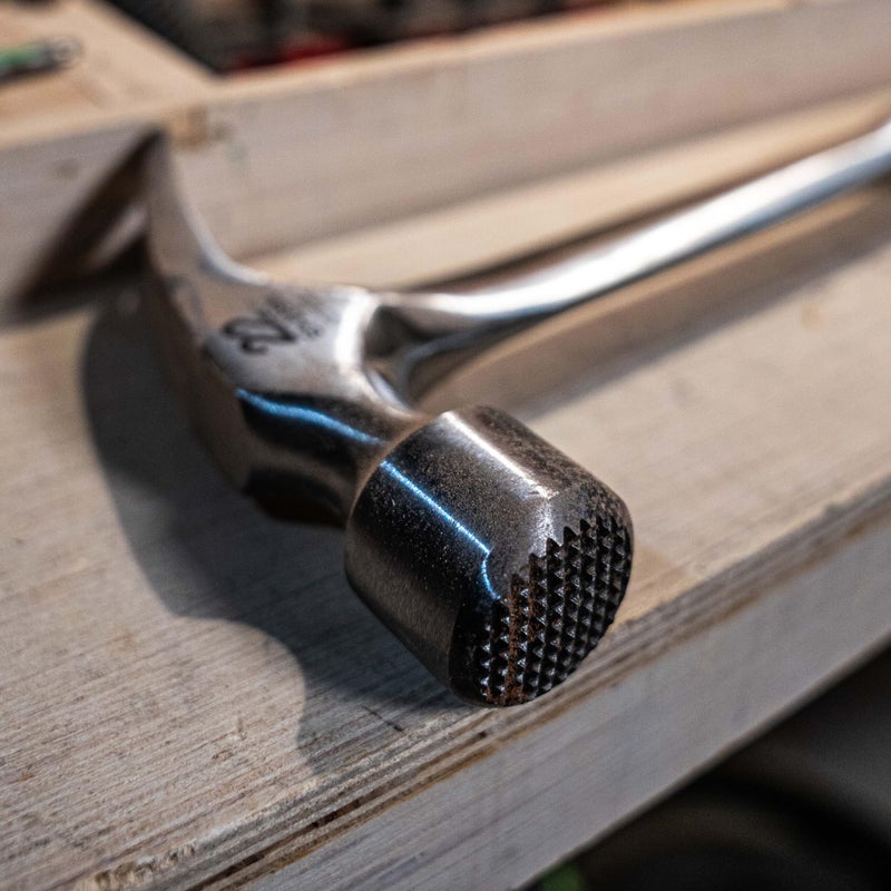 ESTWING Framing Hammer - 22 oz USA Made Long Handle Straight Rip Claw Hammer with Milled Face & Shock Reduction Grip - E3-22SM - Image 5