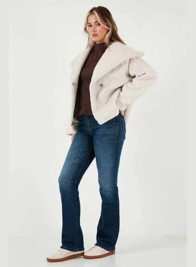 ليلا معطف ليلا مبطن بفرو صناعي واسع بياقة عريضة وأزرار كبس للنساء