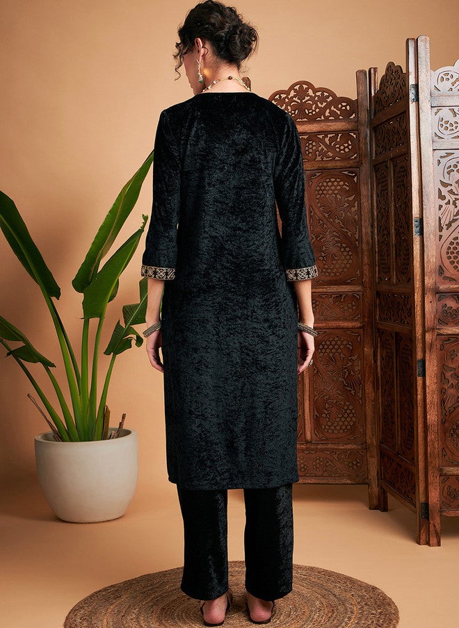 SASSAFRAS Black Velvet Ethnic Kurta for Women - Image 4