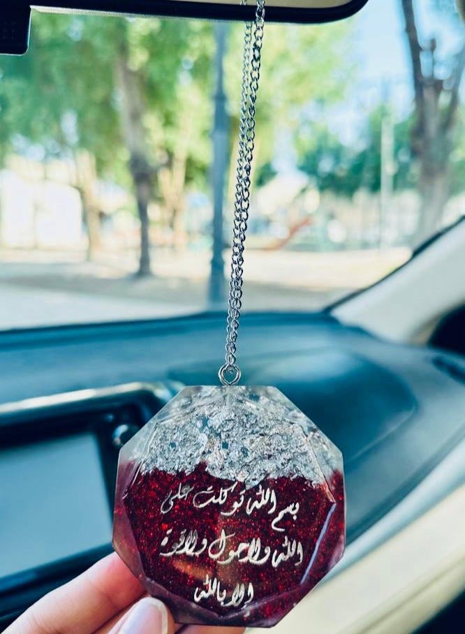One-sided pendant for car decoration, elegant, embroidered with silver leaf, made of fine resin - Image 2