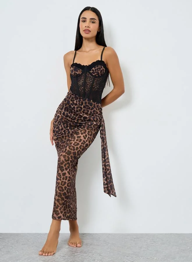 ستايلي طقم قميص داخلي طويل بطبعة حيوان مع كورسيه دانتيل وسروال داخلي
