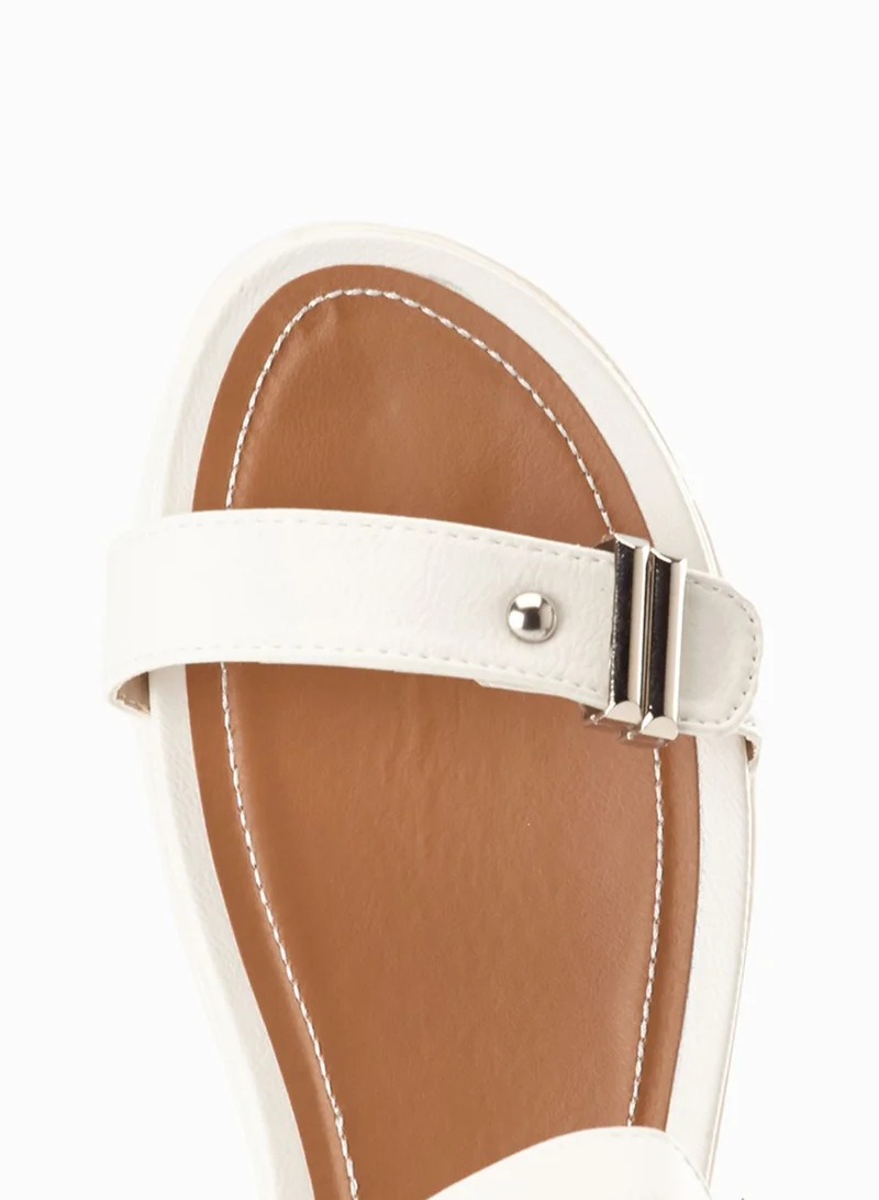 Claudia Ghizzani Affluent Buckles Sandals