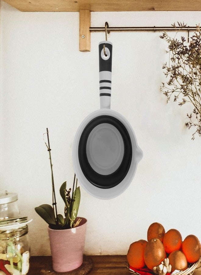 STOBAZA مغرفة ماء سيليكون قابلة للطي - مغرفة ماء قابلة للطي بطول 10.3 بوصة للمطبخ والحمام والتخييم والسفر | آمنة للغسل في غسالة الأطباق، مغرفة محمولة مانعة للتسرب (أسود) - Image 2