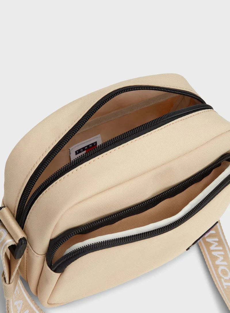 TOMMY JEANS Zip Over Crossbody