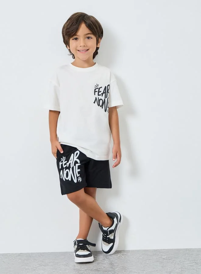 ستايلي شورت قطن بطبعة شعار